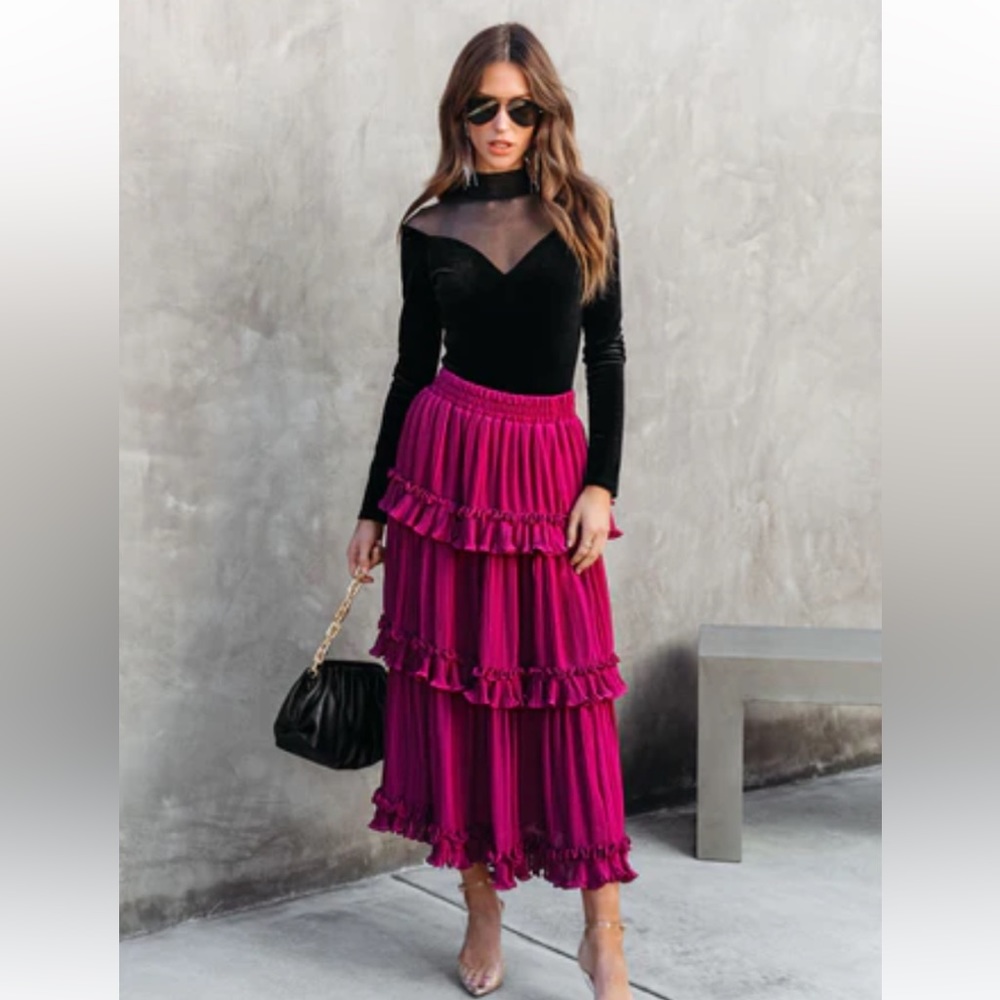 NWT Vici x Emily Travis Nasreen Plisse Chiffon Tiered Maxi Skirt - Wine - XS